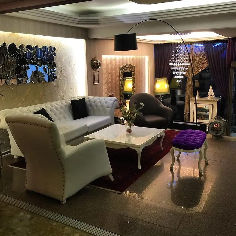 Lucid Hotel Esmirna